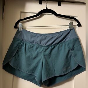Patagonia Women’s Strider Shorts 3.5 inch size Medium